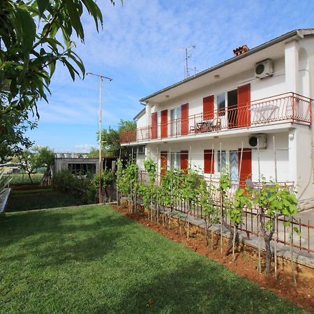 Apartments Franjo Near Center Пореч Екстер'єр фото