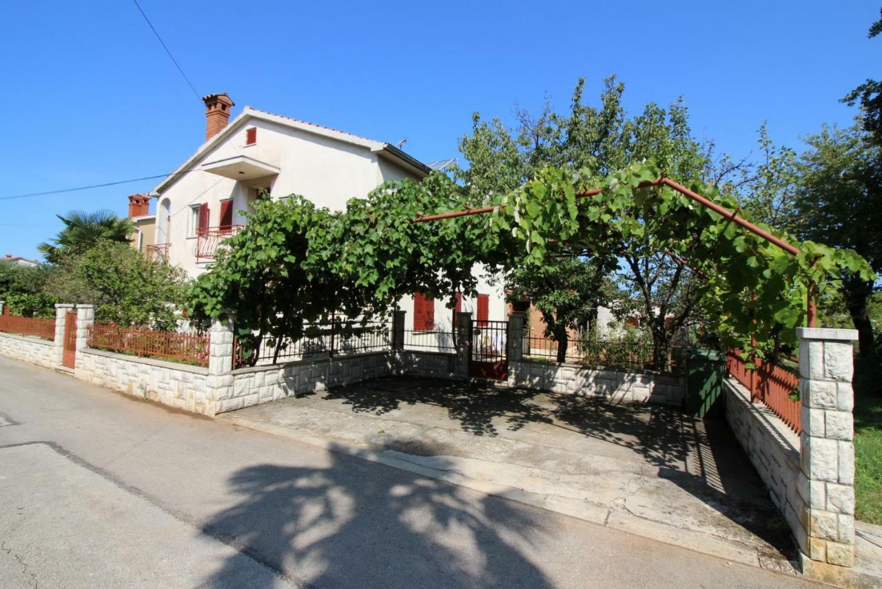 Apartments Franjo Near Center Пореч Екстер'єр фото